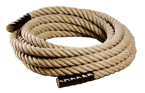 Une corde de 30-32 mm de diamètre et 15m de long pour démarrer